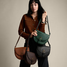 Load image into Gallery viewer, Everleigh Leather Large Flap Crossbody Bag ZB11068301
